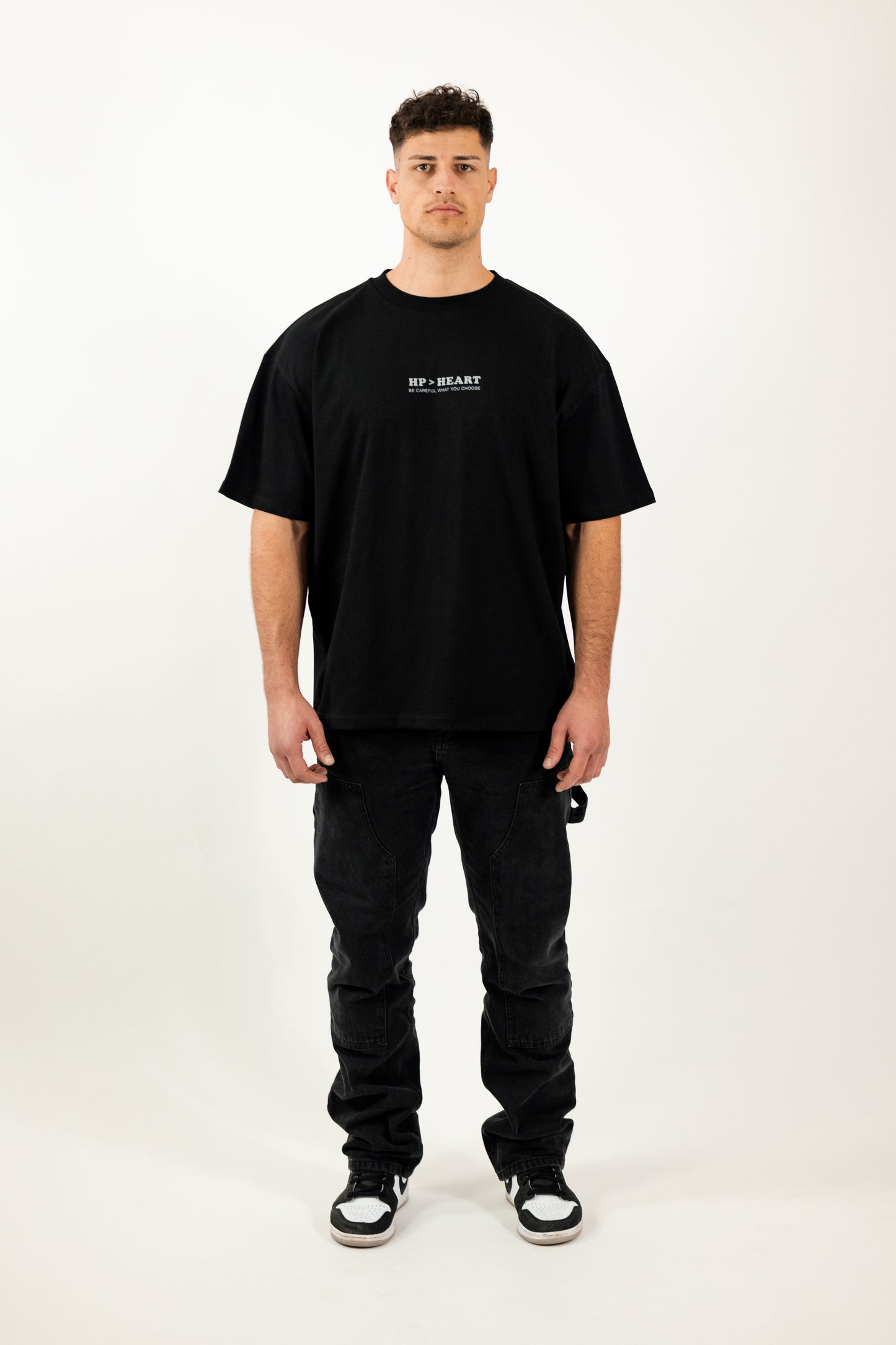 LOVE HURTS T-SHIRT SCHWARZ